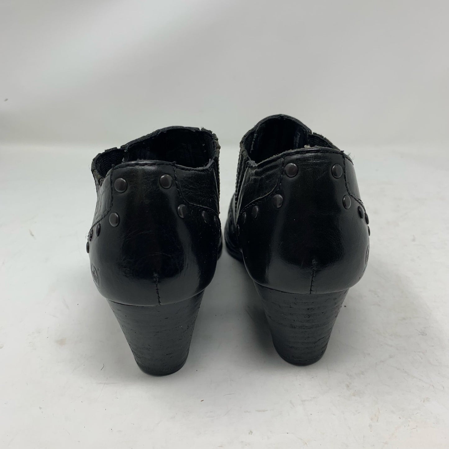 Born Tour Size 7 Black Leather Studded Western Wingtip Ankle Boots Booties