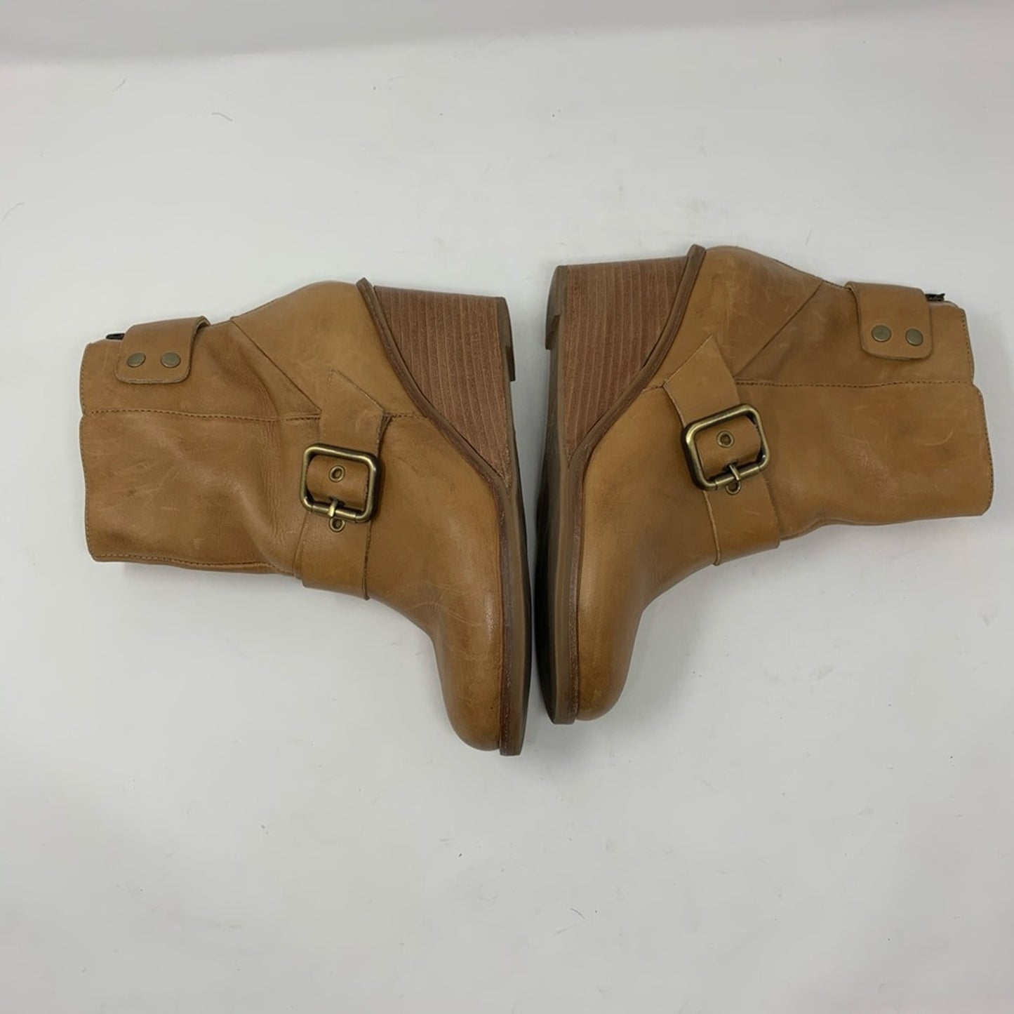 ARRICCI Tan Leather Wedge Heel Ankle Booties 7