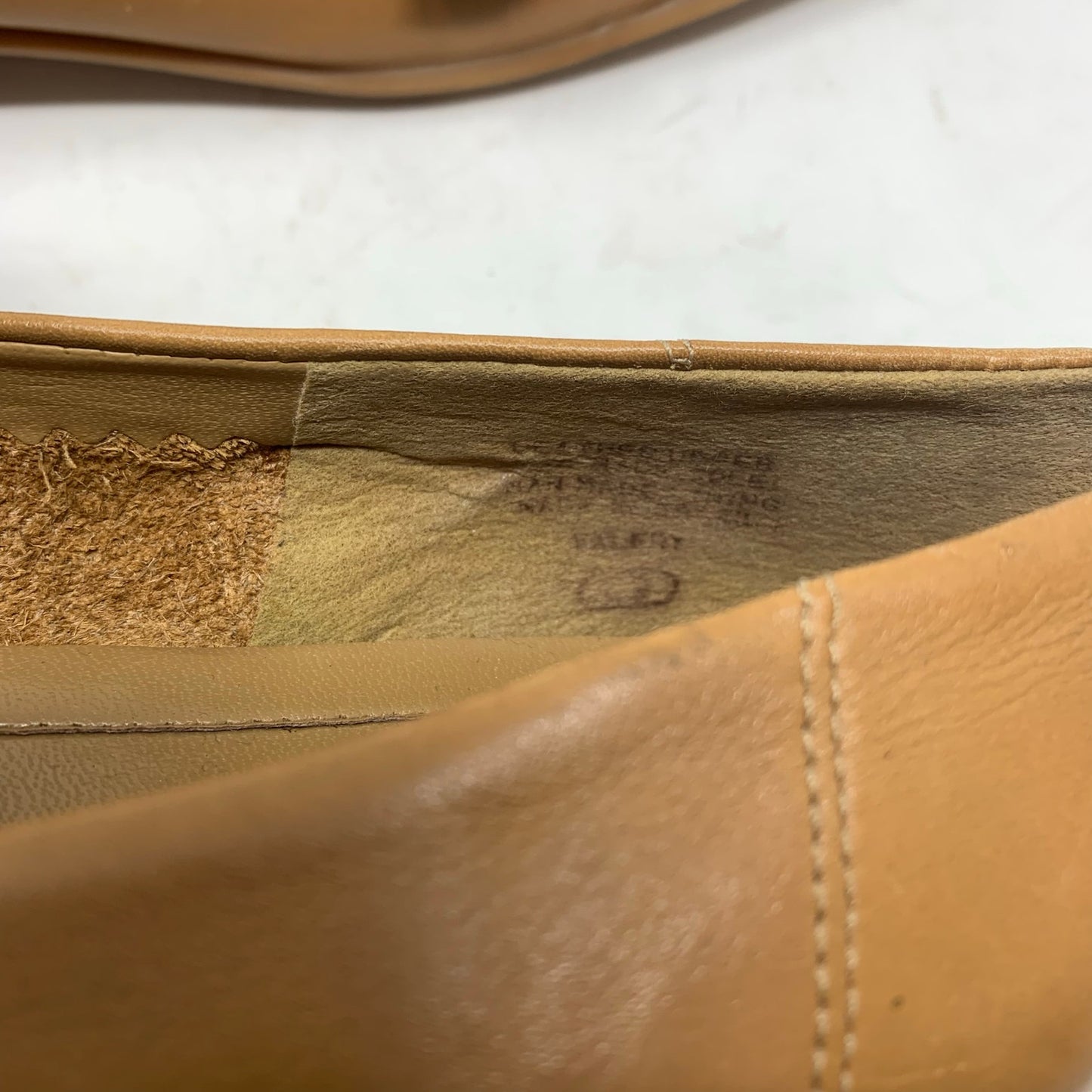 Enzo Angiolini Valery Tan Leather Loafers Classic Square Toe Flat Size 8.5