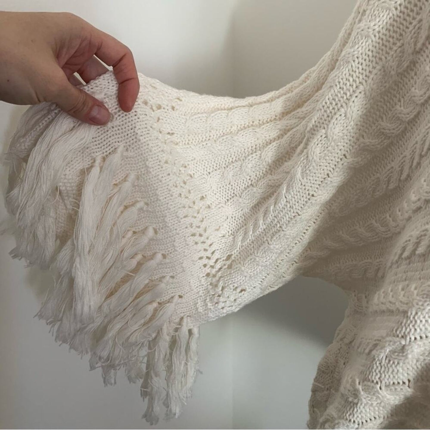 Cabi S #5803 Fiesta White Cream Fringed Oversized Poncho Sweater Cotton Blend