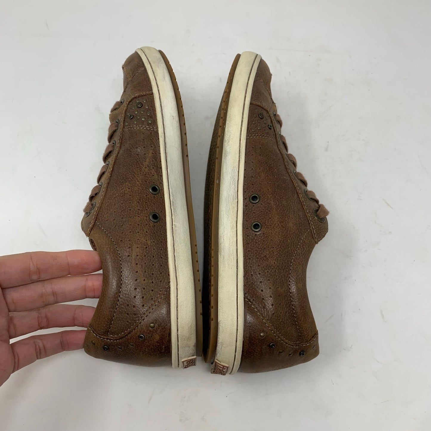 Taos Freedom 8.5 Brown Leather Lace Up Sneakers Studded Distressed Casual