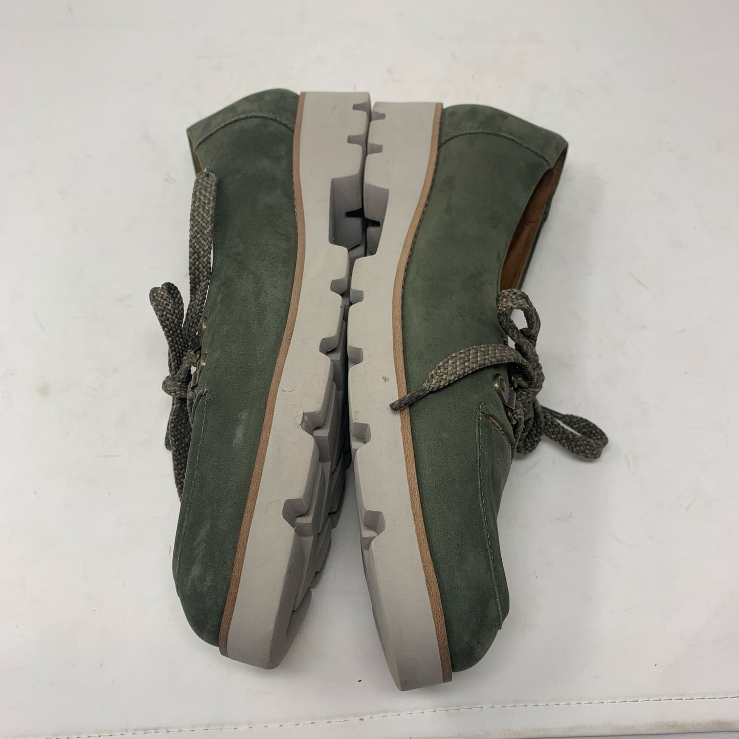 Vionic Teagan Olive Green Suede Loafer Chunky Lug Sole Shoes Oxford Size 9.5