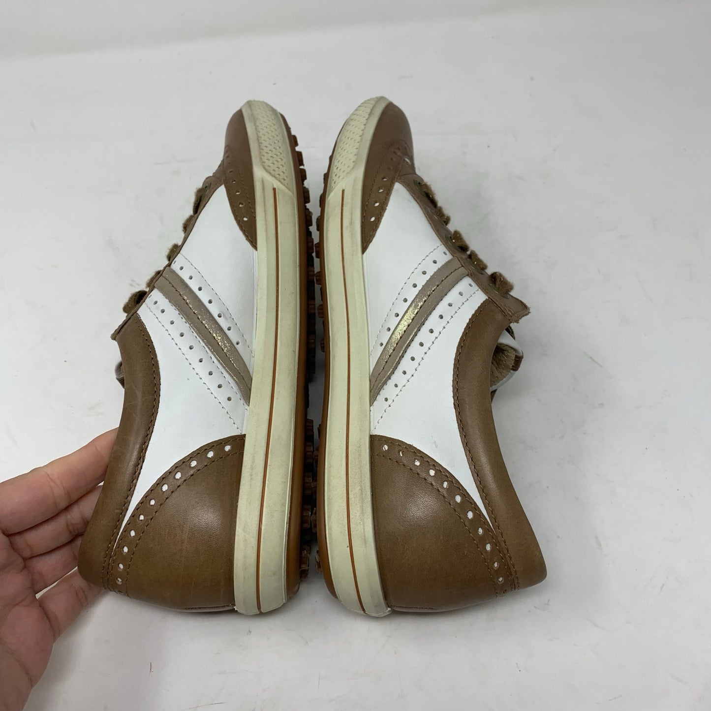 Ecco Hydromax Spikeless Golf Shoes Oxford Wingtip 7.5 EU 38 Tan White Leather