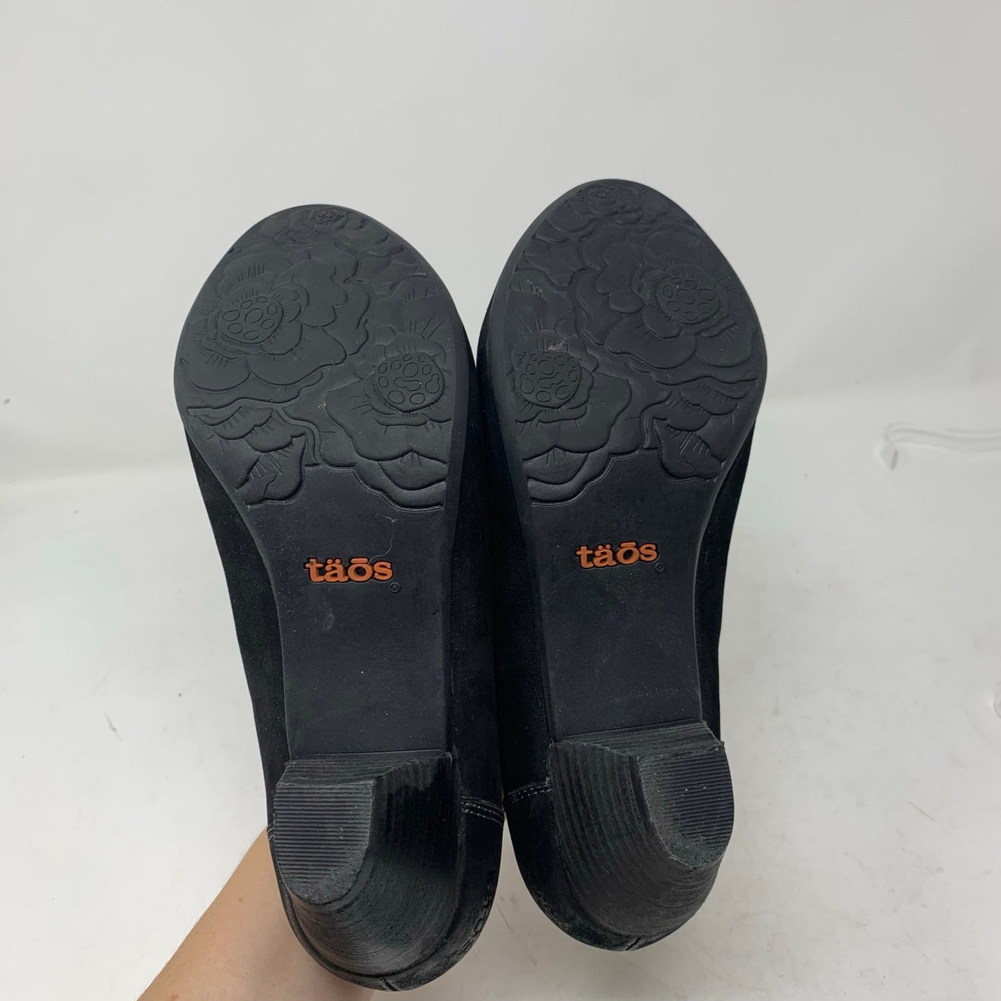 Taos Studio Black Oiled Leather Mary Jane Pump Mid Heel Classic Size 7.5