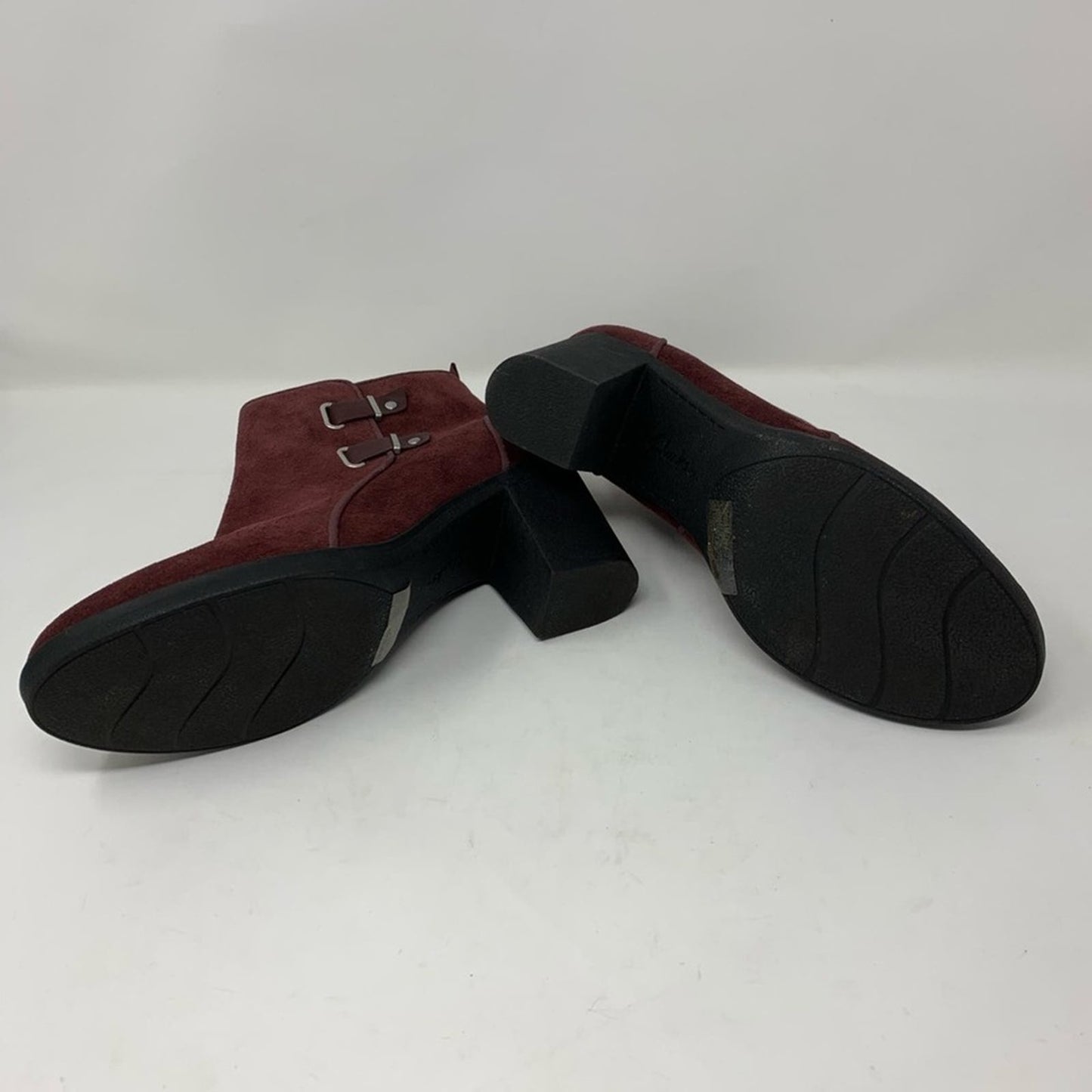 Clarks Meera Yew Burgundy Suede Leather Zip Boots Size 8 Buckle Detail