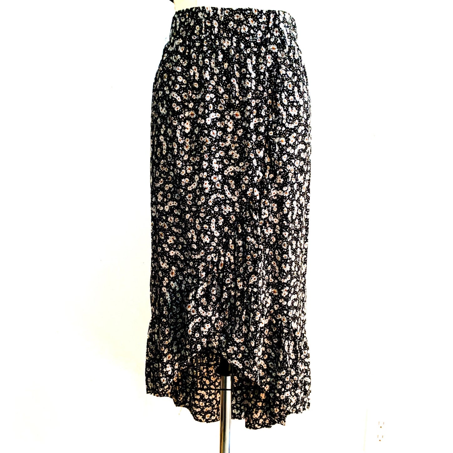 No Boundaries Black White Daisy Print Ruffle Hi Low Skirt Junior 15-17 Faux Wrap