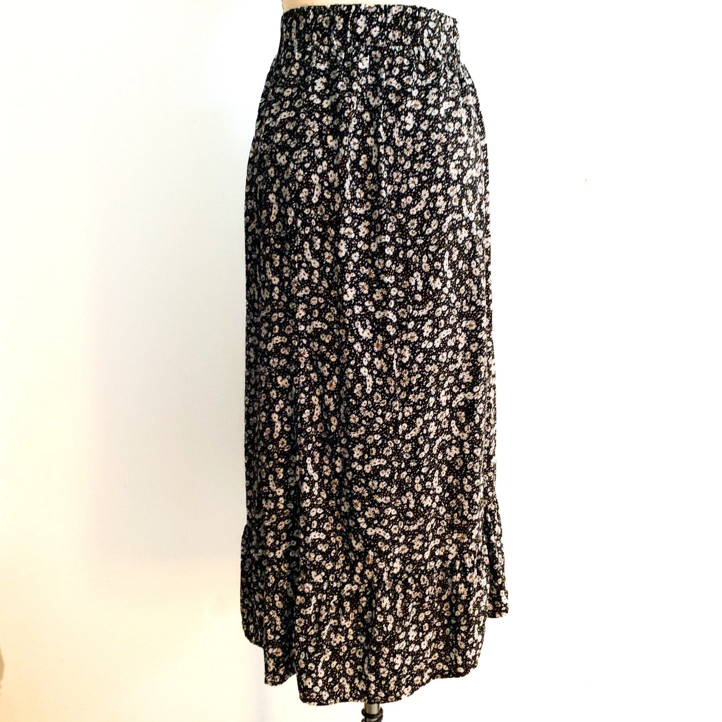 No Boundaries Black White Daisy Print Ruffle Hi Low Skirt Junior 15-17 Faux Wrap