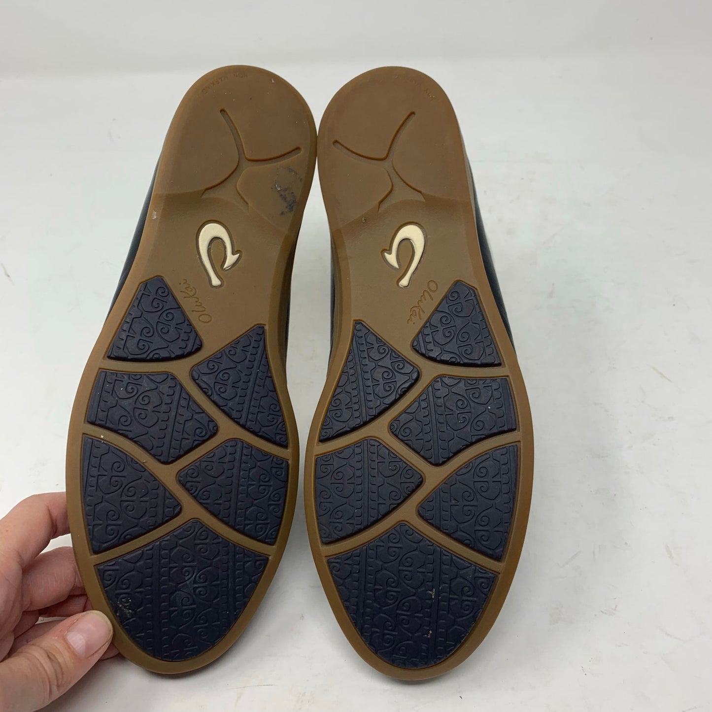 Olukai Kiele Womens Size 6.5 Black Leather Classic Moc Toe Loafers Comfort Shoe