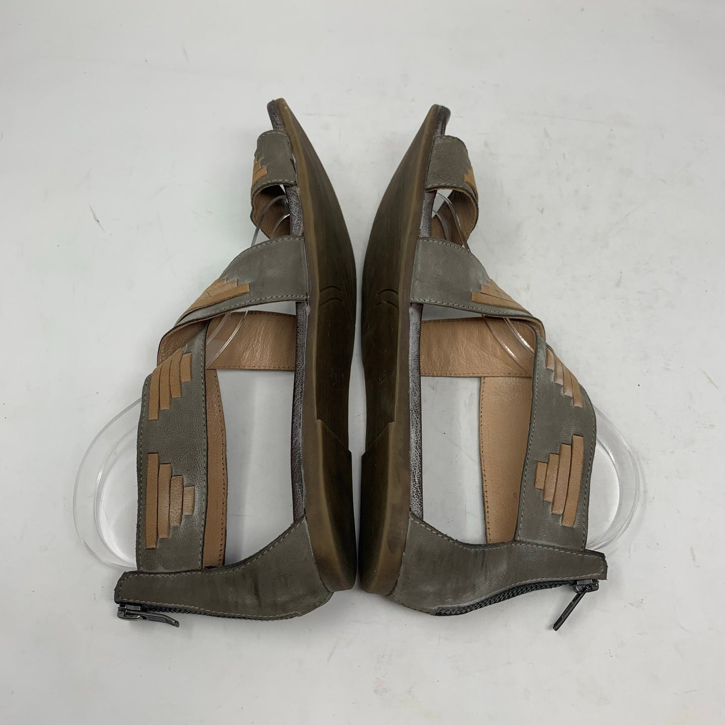 ROAN by Bed Stu Gray Tan Distressed Leather Gladiator Livi Sandal Grey Bone 9.5