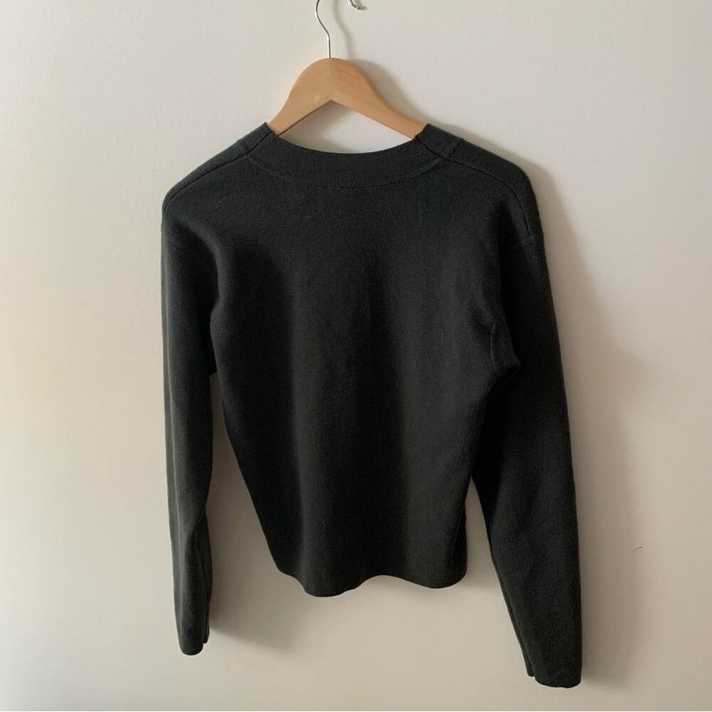 Uniqlo Charcoal Grey Sweater Wool Blend Solid Basic Size M