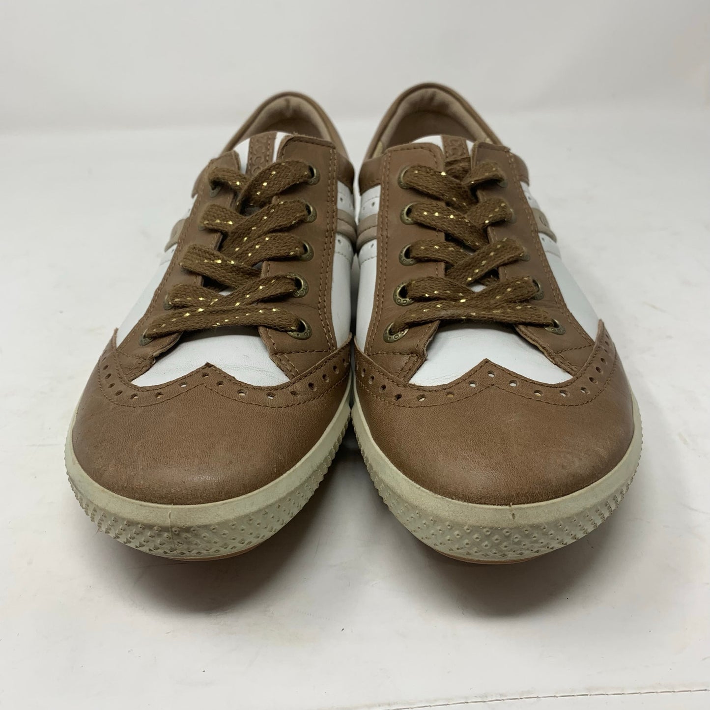 Ecco Hydromax Spikeless Golf Shoes Oxford Wingtip 7.5 EU 38 Tan White Leather