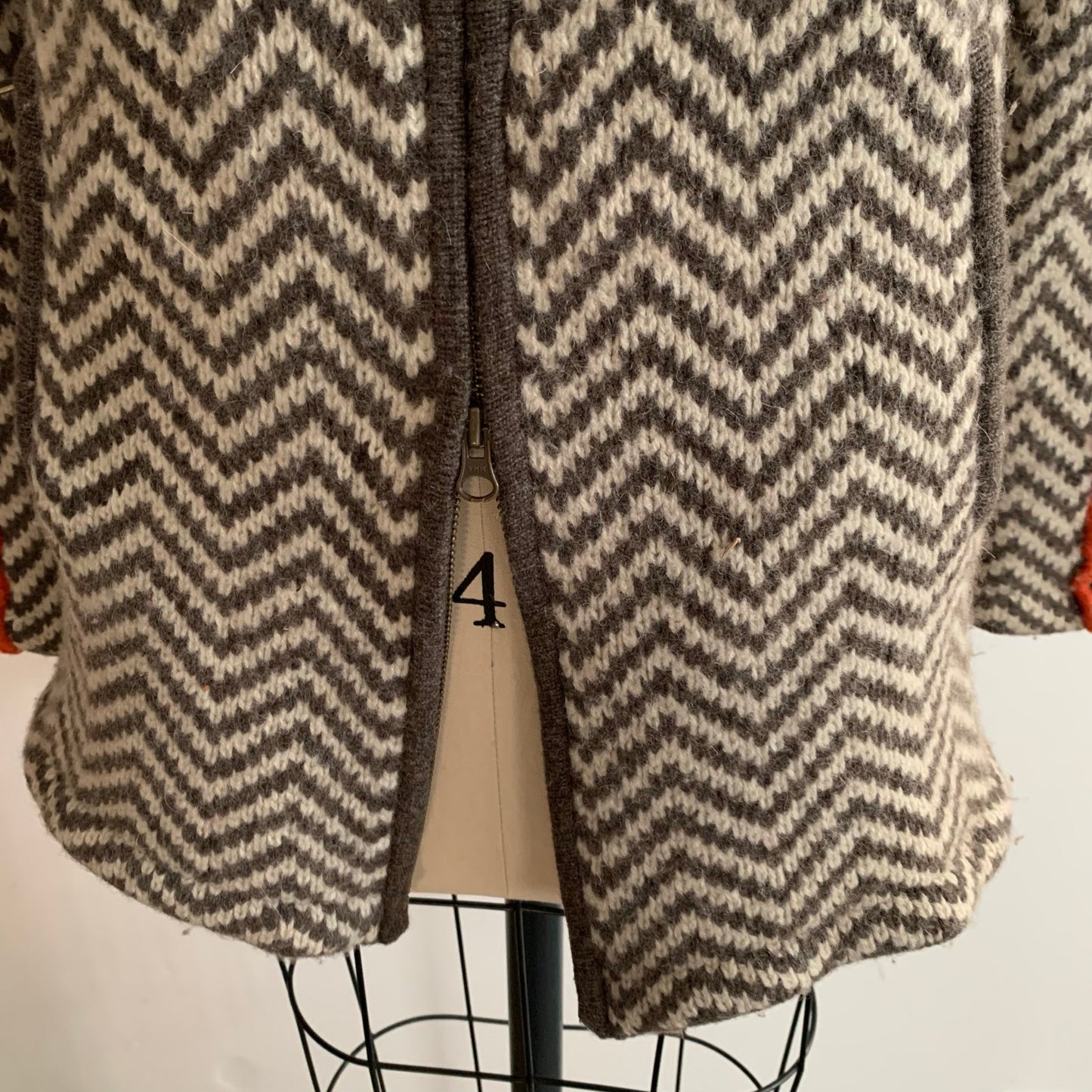 Tsunami Size M Lambswool Blend Full Zip Hooded Sweater Jacket Chevron Orange Y2K