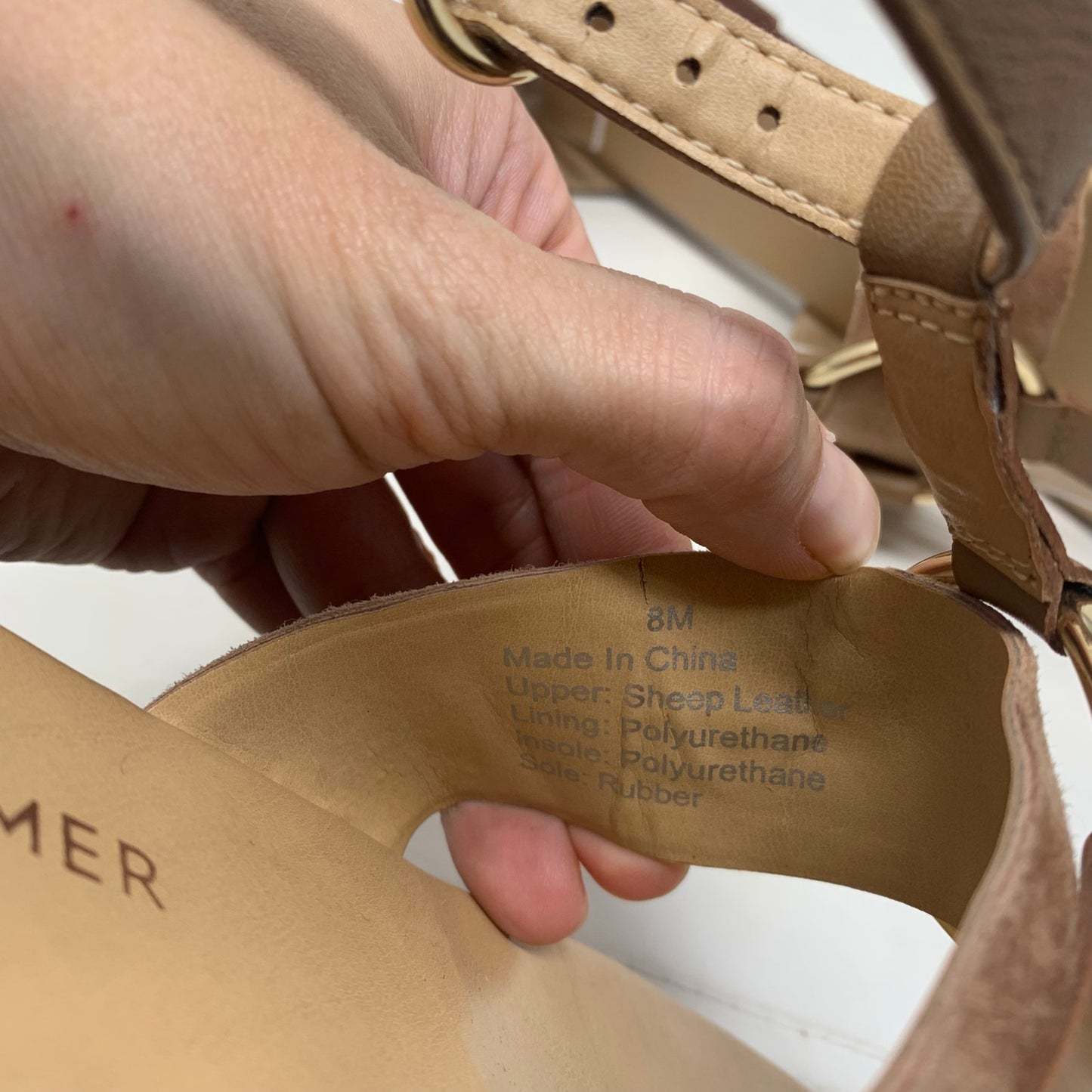 Gibson Latimer Jaylee Circle Ornament Sandal Size 8 Tan Sheep Leather Gold Ring