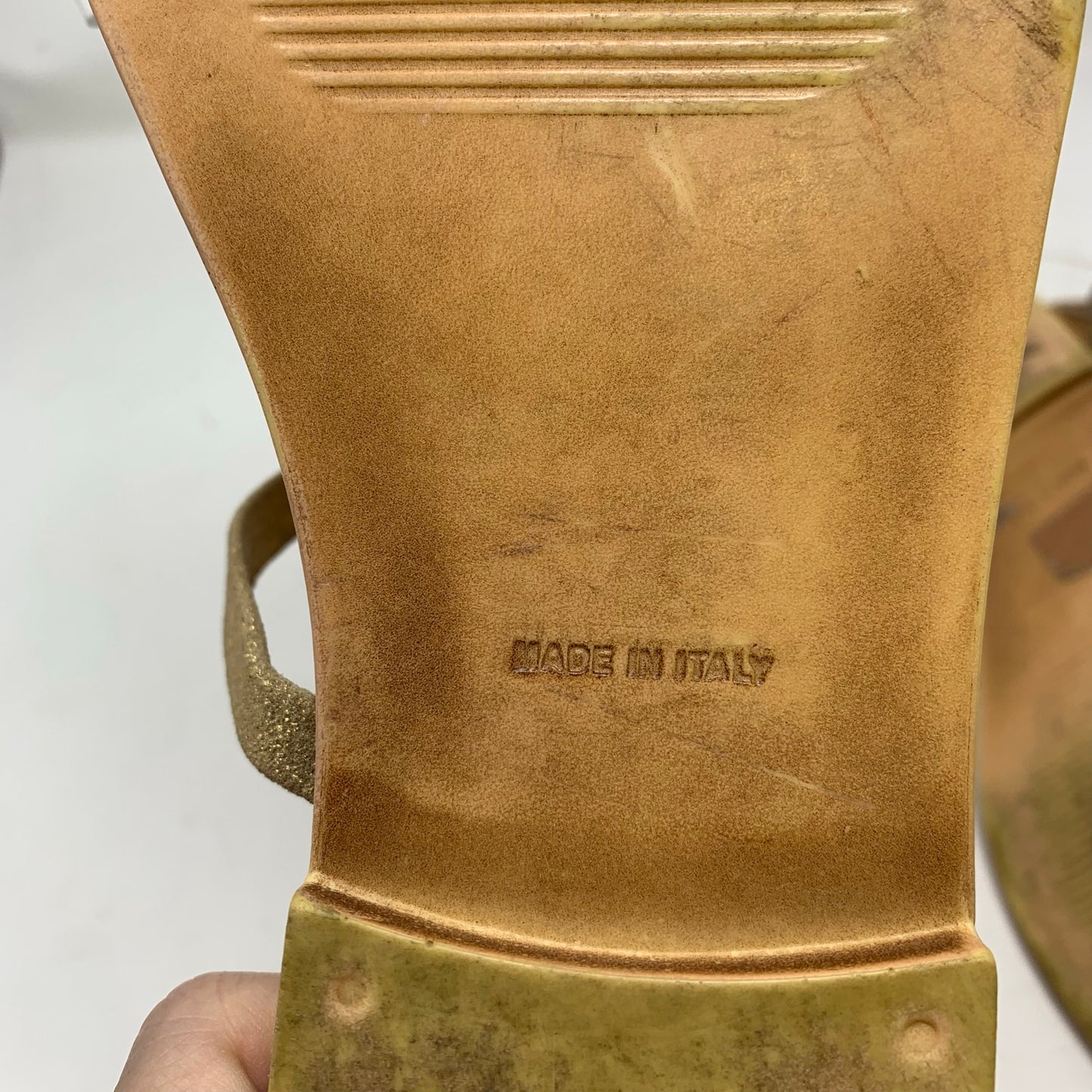 Niccolo Vacari Thong Sandals Tan Leather Gold Made in Italy Size 10 Flat Minimalist