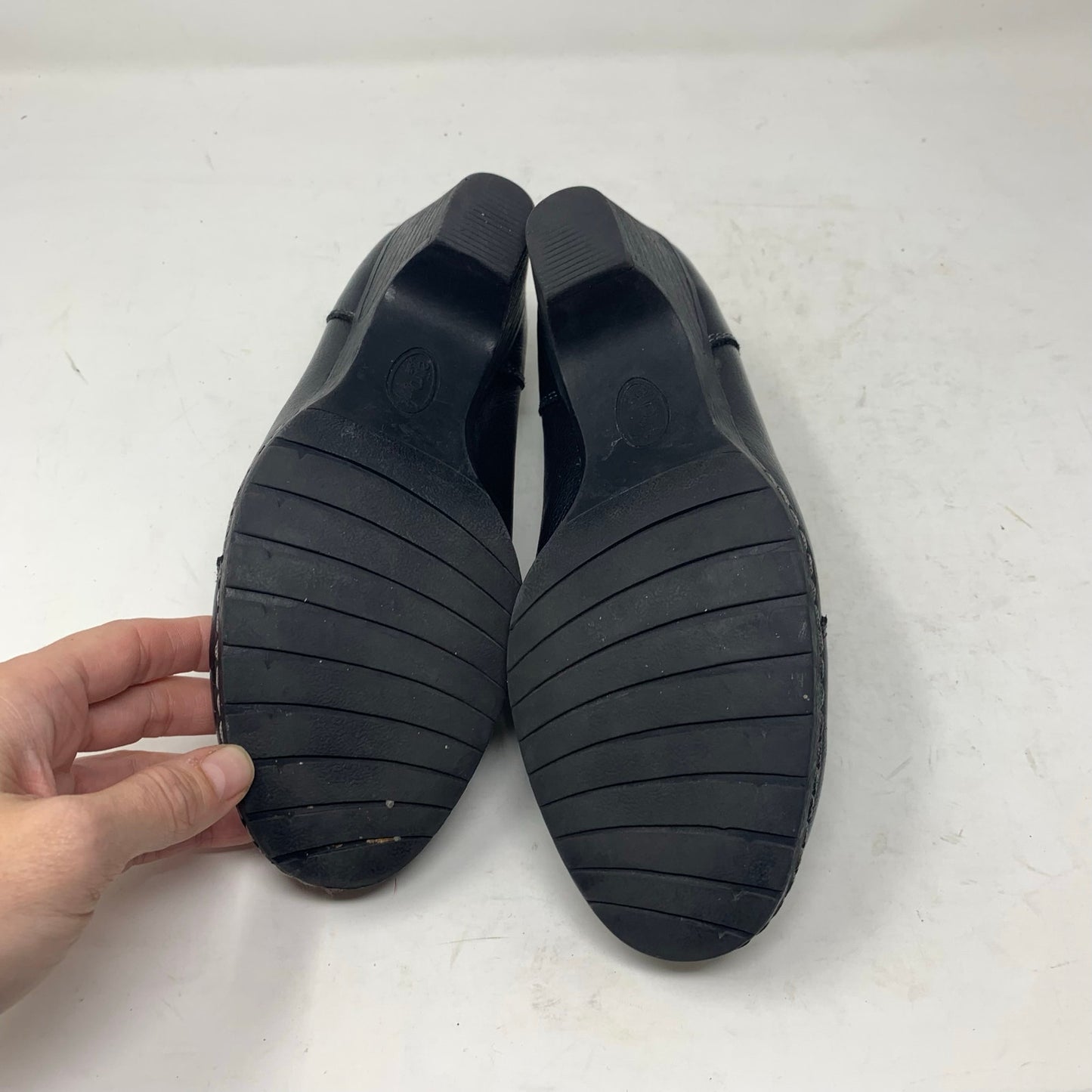 Eurosoft By Sofft Taja Size 9 Black Leather Slip On Mid Heel Comfort Shoe