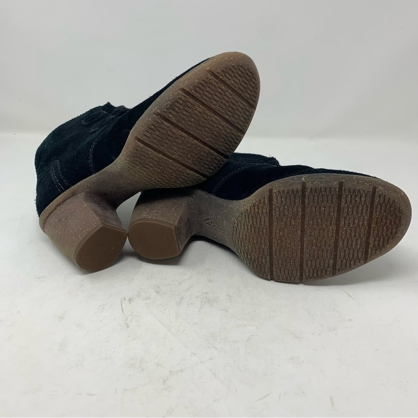 Clarks Artisan Carleta Lyon Black Nubuck Lace Up Ankle Boot Bootie 8 Chunky Heel