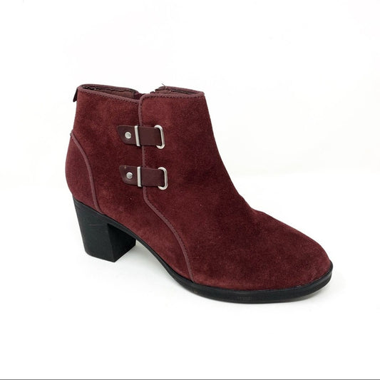 Clarks Meera Yew Burgundy Suede Leather Zip Boots Size 8 Buckle Detail