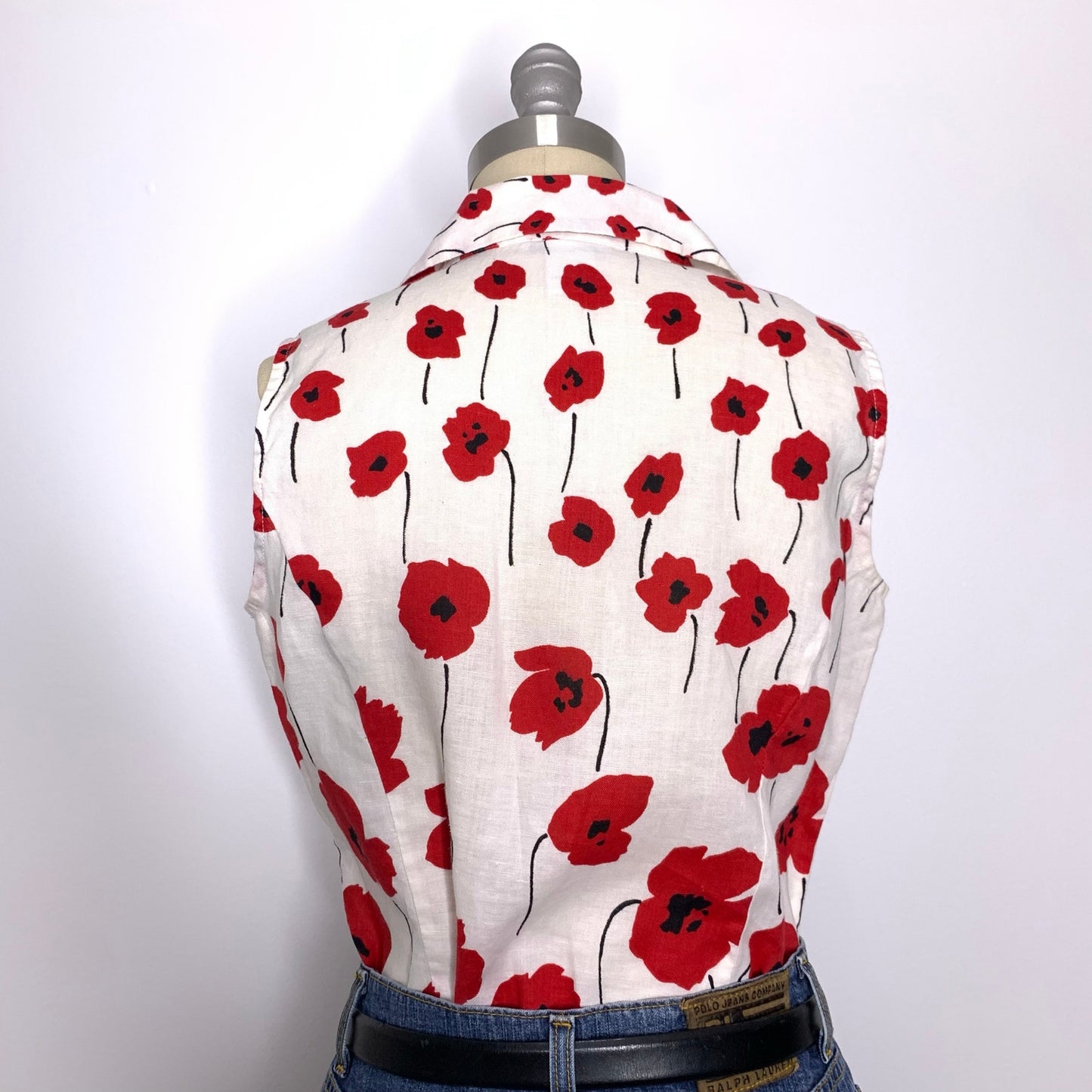 Tweeds Size S 100% Linen Red Black White Poppy Print Sleeveless Button Up Blouse