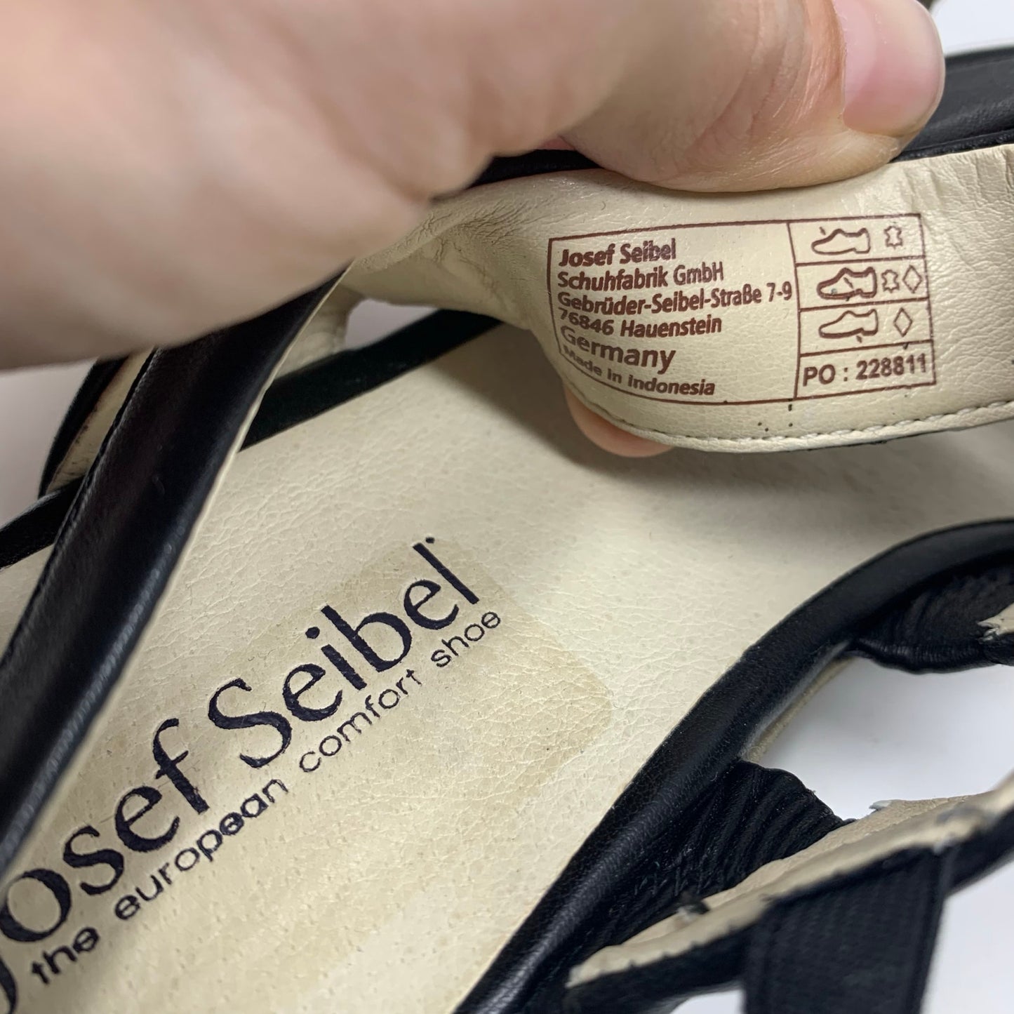 Josef Seibel Fabia 11 Size 39 Strappy Black Leather Sandal Slingback