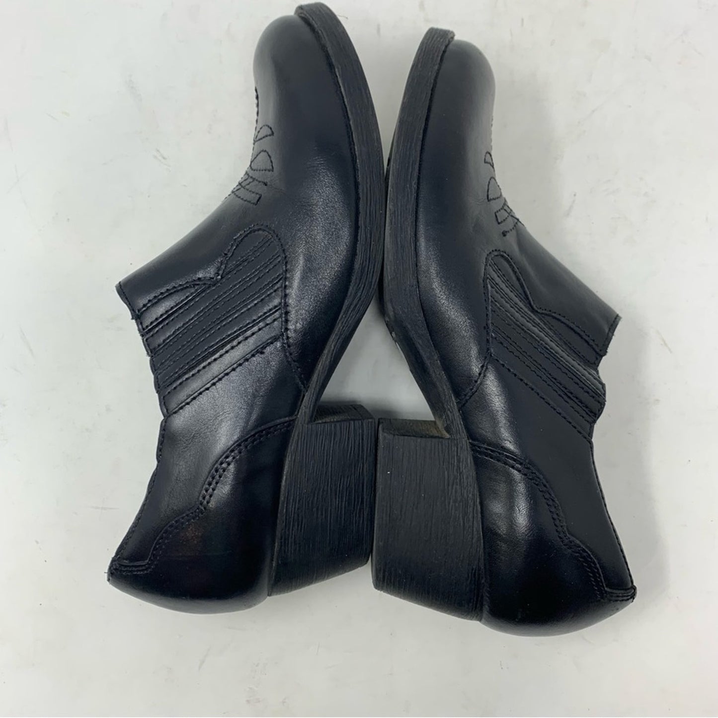 Nurture Shey Black Leather Western Ankle Boot Bootie Size 7.5 Elastic Gore