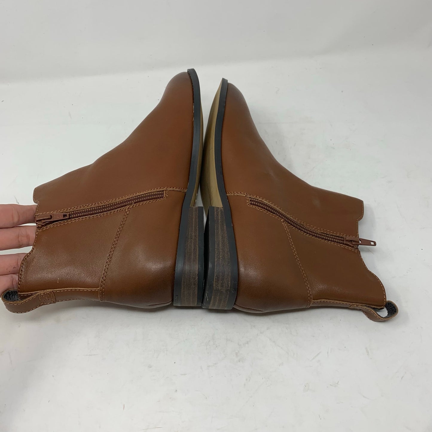 Lands End Womens Size 9 Brown Leather Classic Chelsea Boot Preppy